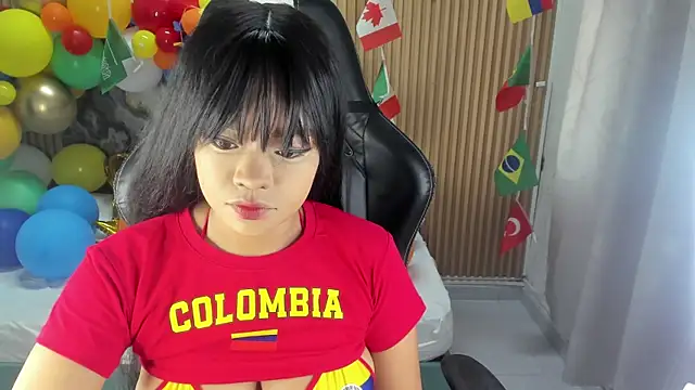 Snapshot of Lili_16 chatting on 06.16.26 Lili 16 online show from 06.16.26