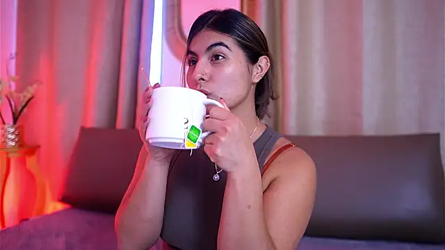 ShelleyMorell online show from 10.02.25