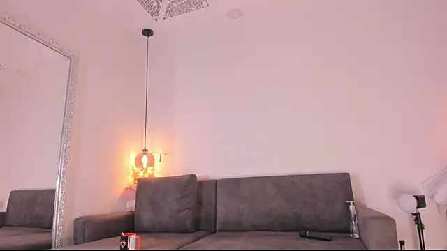 Isabella francoo online show from 10.22.25