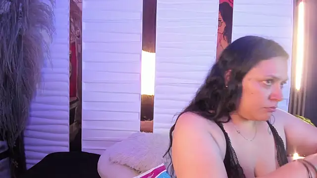 Biiancacox online show from 11.13.25