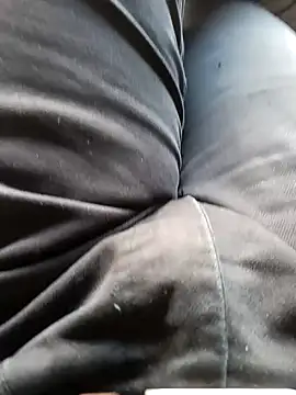 Snapshot of HeftyTheory7 chatting on 11.15.25 HeftyTheory7 online show from 11.15.25