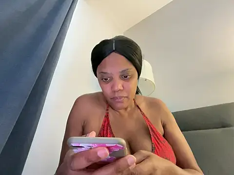 Snapshot of Jenkini chatting on 09.25.25 Jenkini online show from 09.25.25