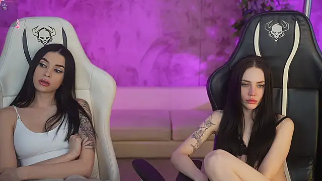 Tina Breeze online show from 02.19.25