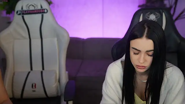 Tina Breeze online show from 03.18.26