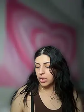ThickerThanYoBitch online show from 05.07.26