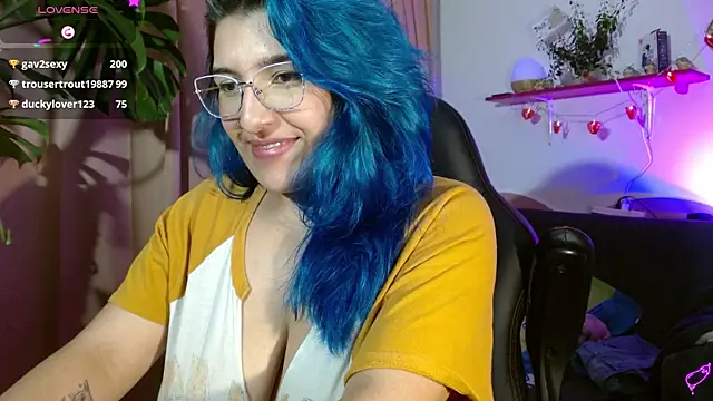 Snapshot of Evethereal chatting on 01.25.25 Evethereal online show from 01.25.25