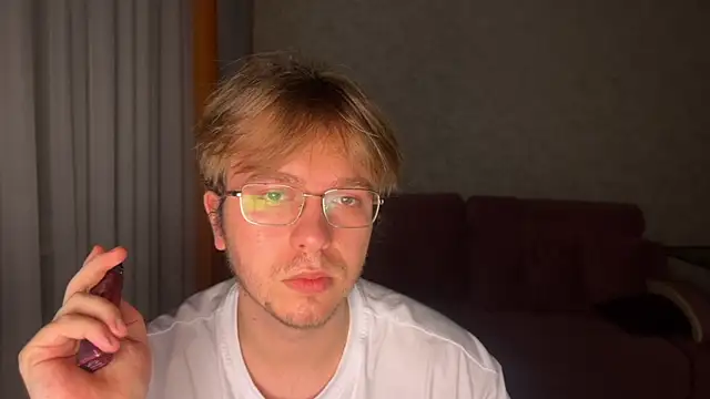 kiopiggy online show from 12.02.25