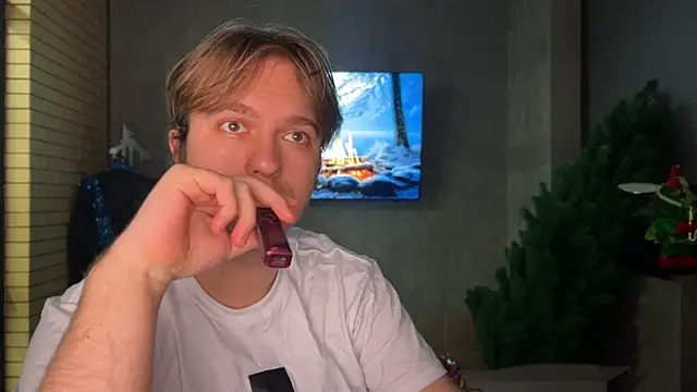 kiopiggy online show from 12.21.25