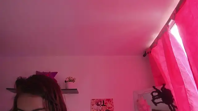 saralolo420 online show from 11.22.25