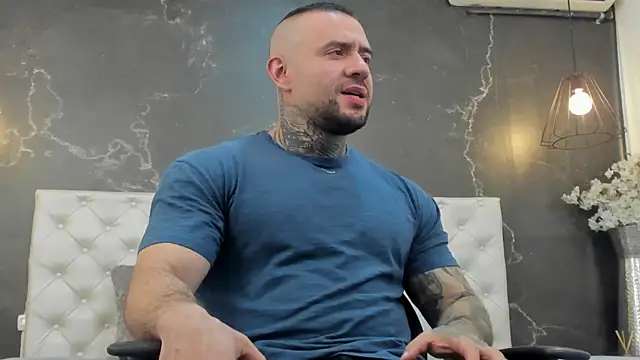 Snapshot of BruceDallas chatting on 03.01.25 BruceDallas online show from 03.01.25