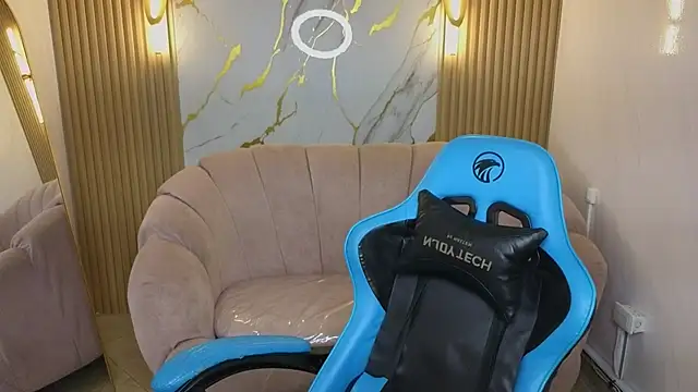  mia collins b  online show from 11.29.25