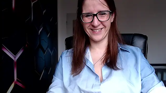 Snapshot of KayaRose chatting on 12.24.24 KayaRose online show from 12.24.24