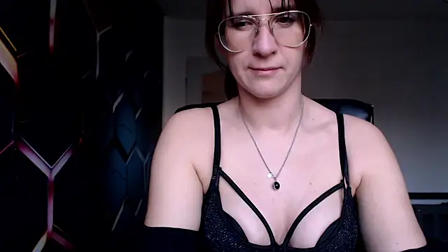 Snapshot of KayaRose chatting on 03.05.25 KayaRose online show from 03.05.25