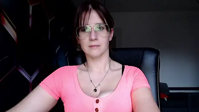 Snapshot of KayaRose chatting on 03.13.25 KayaRose online show from 03.13.25