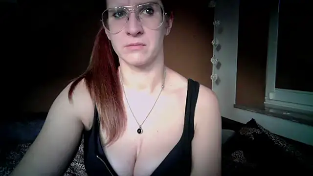 Snapshot of KayaRose chatting on 10.20.25 KayaRose online show from 10.20.25