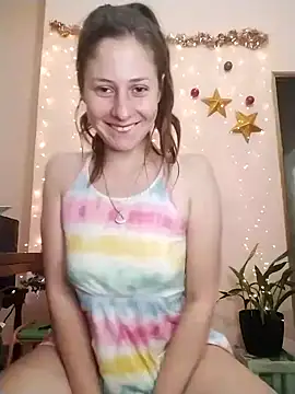 Snapshot of lucecitafantasy2 chatting on 12.20.24 lucecitafantasy2 online show from 12.20.24