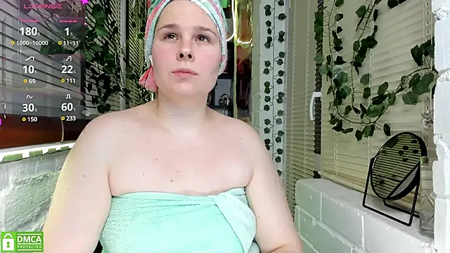 Snapshot of Candys_booty chatting on 12.13.24 Candys booty online show from 12.13.24