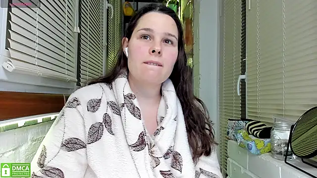 Snapshot of Candys_booty chatting on 12.19.24 Candys booty online show from 12.19.24