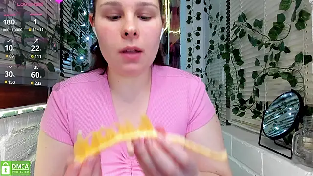 Snapshot of Candys_booty chatting on 02.05.25 Candys booty online show from 02.05.25