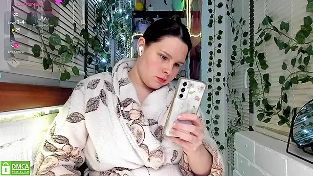 Snapshot of Candys_booty chatting on 02.12.25 Candys booty online show from 02.12.25