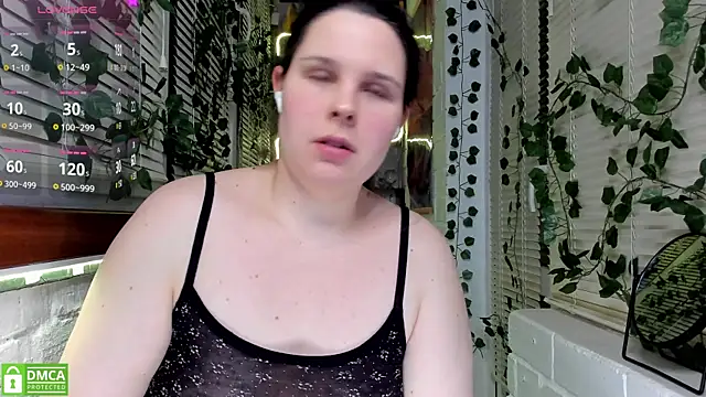 Snapshot of Candys_booty chatting on 03.10.25 Candys booty online show from 03.10.25