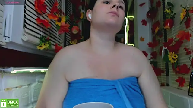 Snapshot of Candys_booty chatting on 10.11.25 Candys booty online show from 10.11.25