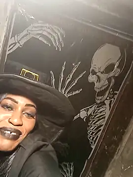 AmazonianMistress online show from 10.31.25