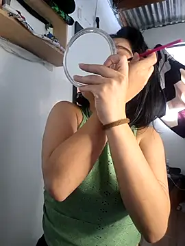 littlemelii online show from 09.30.25