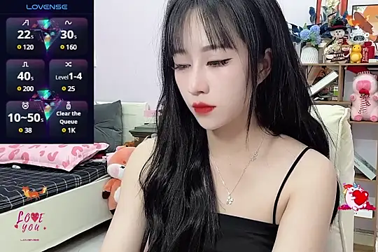  LLisa  online show from 12.22.24