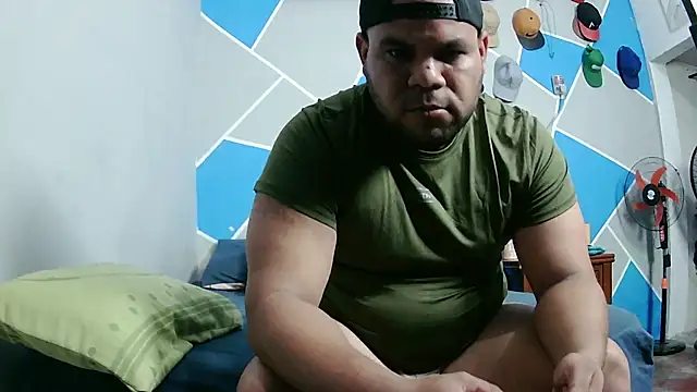 Snapshot of Evert_hairyboy chatting on 06.03.26 Evert hairyboy online show from 06.03.26