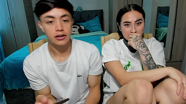 Snapshot of steban_and_kim chatting on 12.29.24 steban and kim online show from 12.29.24