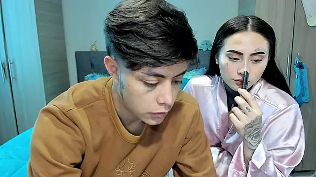 Snapshot of steban_and_kim chatting on 02.05.25 steban and kim online show from 02.05.25