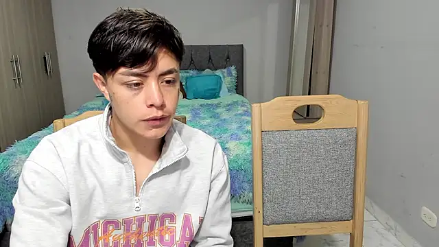 Snapshot of steban_and_kim chatting on 02.14.25 steban and kim online show from 02.14.25