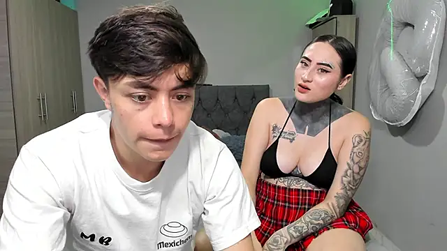 Snapshot of steban_and_kim chatting on 03.20.25 steban and kim online show from 03.20.25