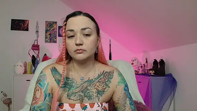 PinkHurricaneOfficial online show from 09.13.25