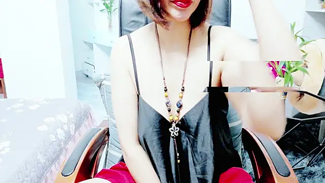 Snapshot of Miu-Le chatting on 06.27.26 Miu-Le online show from 06.27.26
