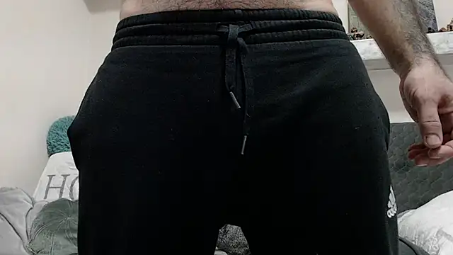 Snapshot of ivat80 chatting on 12.24.24 ivat80 online show from 12.24.24