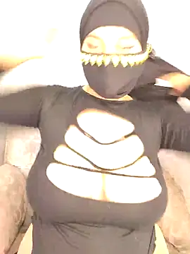 Snapshot of shirazz_najmm chatting on 10.03.25 shirazz najmm online show from 10.03.25