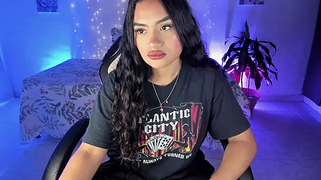 Riana Kean online show from 11.15.25