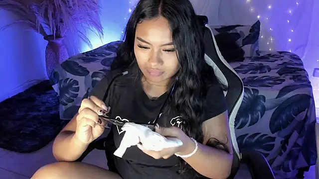 Riana Kean online show from 04.20.26