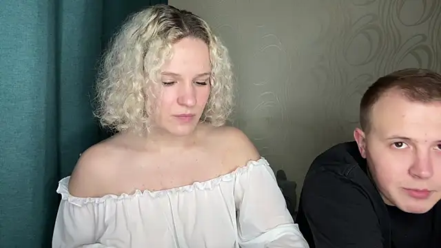 MrMrsRight online show from 02.14.25