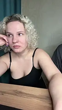 MrMrsRight online show from 02.19.25