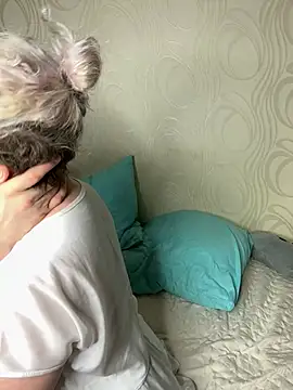 MrMrsRight online show from 02.21.25