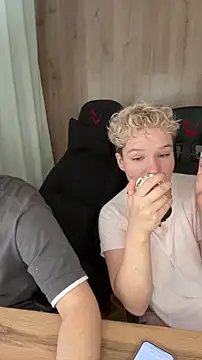 MrMrsRight online show from 09.29.25