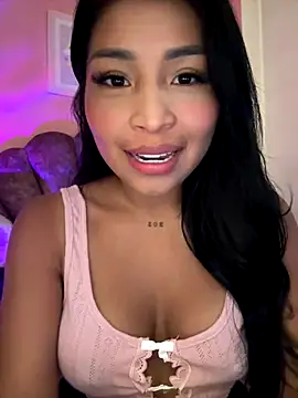 Pocahontascute 33 online show from 10.22.25