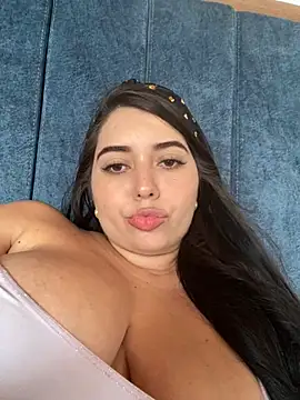 Snapshot of Tara__Sexy chatting on 02.07.25 Tara  Sexy online show from 02.07.25