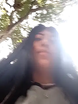 chaymae nah  online show from 12.04.24