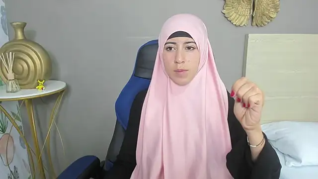 chaymae nah  online show from 12.20.24