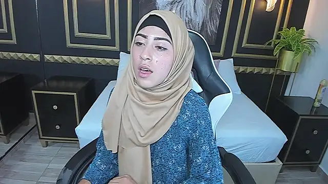 chaymae nah  online show from 01.04.25