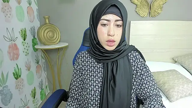 chaymae nah  online show from 01.11.25